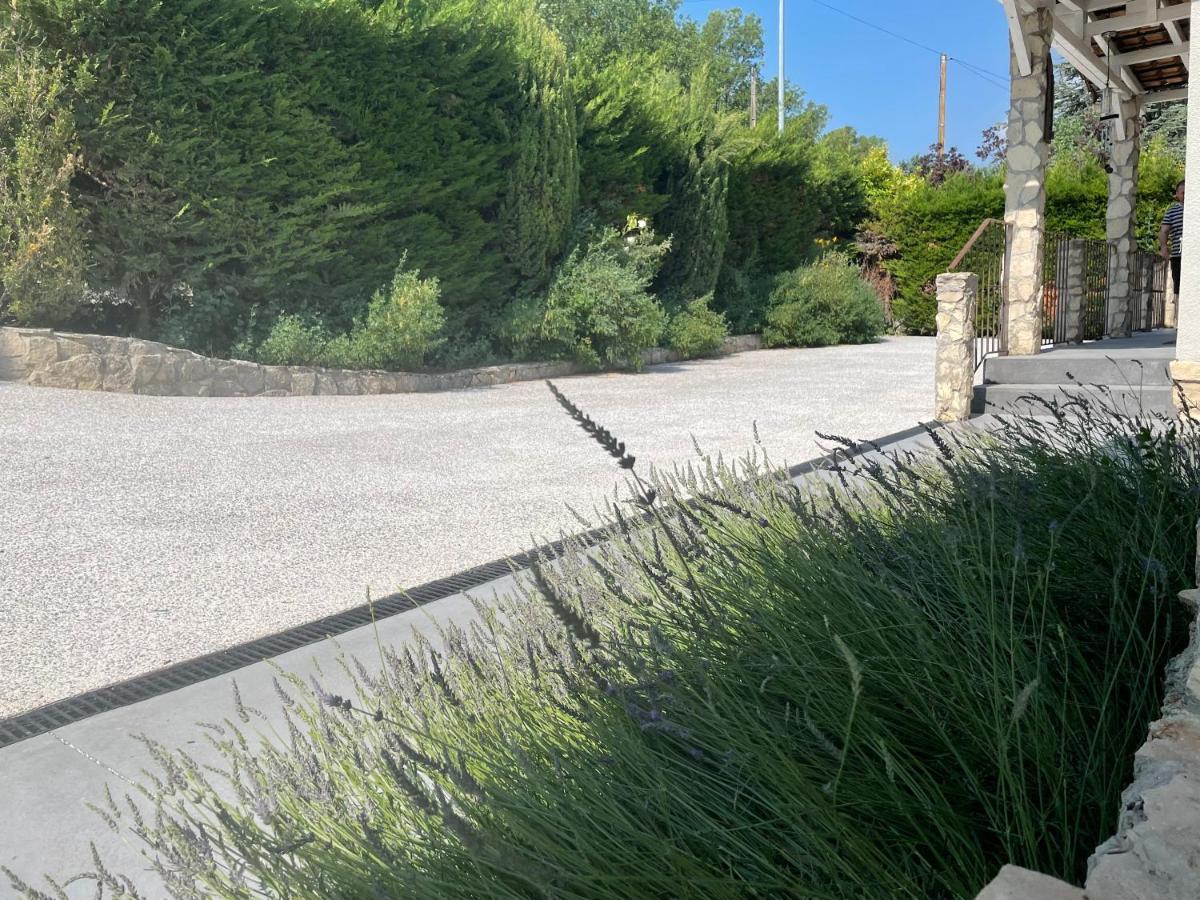 Villa Camille Céreste エクステリア 写真